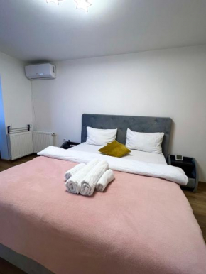 Boby s Studio with Free Parking